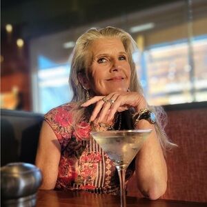 Meet your Posher, Stormee